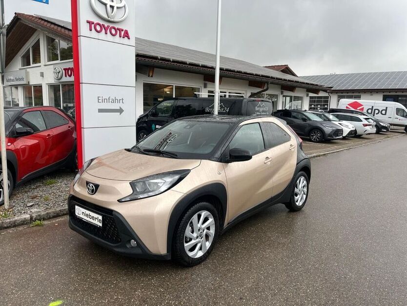 Aygo (X)
