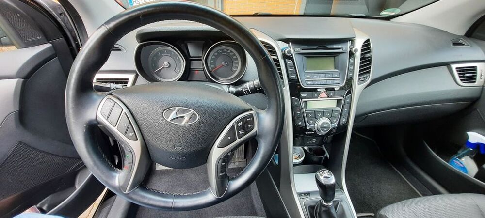 i30