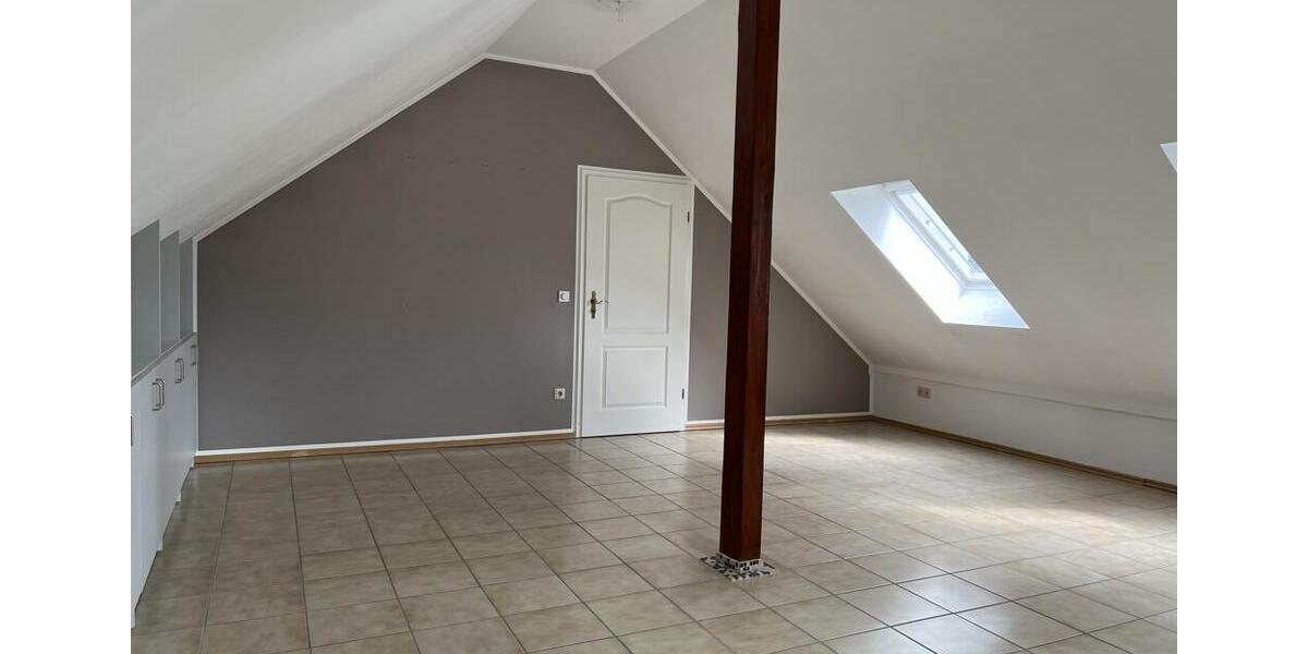 Dachgeschoßwohnung Bitburg - 3 Zimmer, 99 m&sup2;, 950&euro; | Angebot:26420941