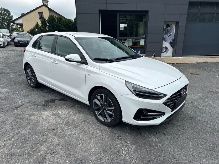 i30