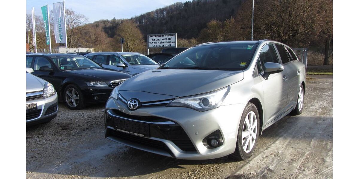 Toyota Avensis 235.000 km 6.500 &euro; Schelklingen 89601