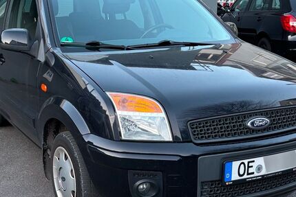 Ford Fusion 99.500 km 3.200 &euro; Olpe 57462