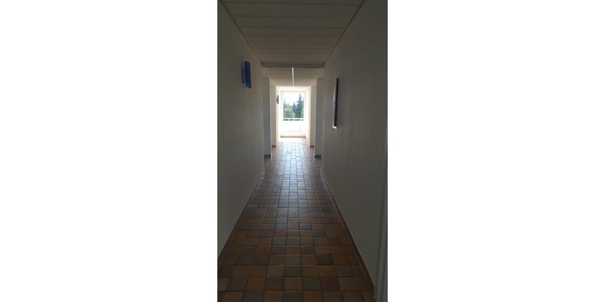 Etagenwohnung Eisenhüttenstadt - 3 Zimmer, 120 m&sup2;, 1.000&euro; | Angebot:25329397