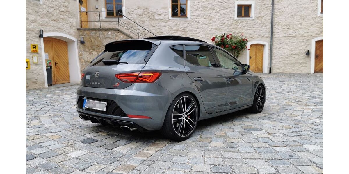 Seat Leon 62.200 km 21.500 &euro; Lupburg 92331