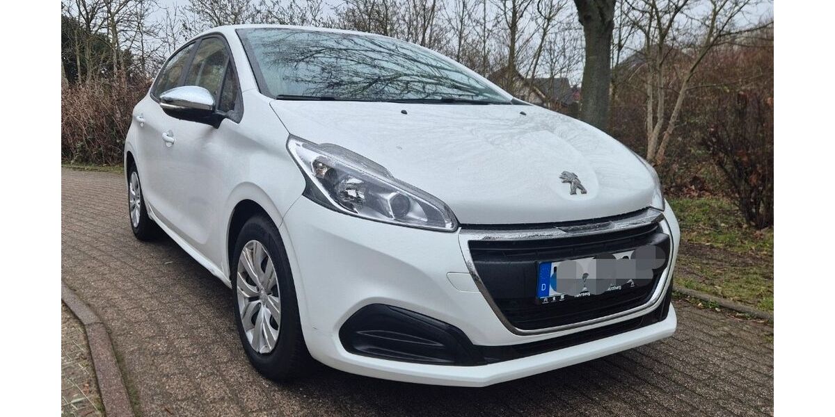 Peugeot 208 18.800 km 9.900 &euro; Leipzig 04159