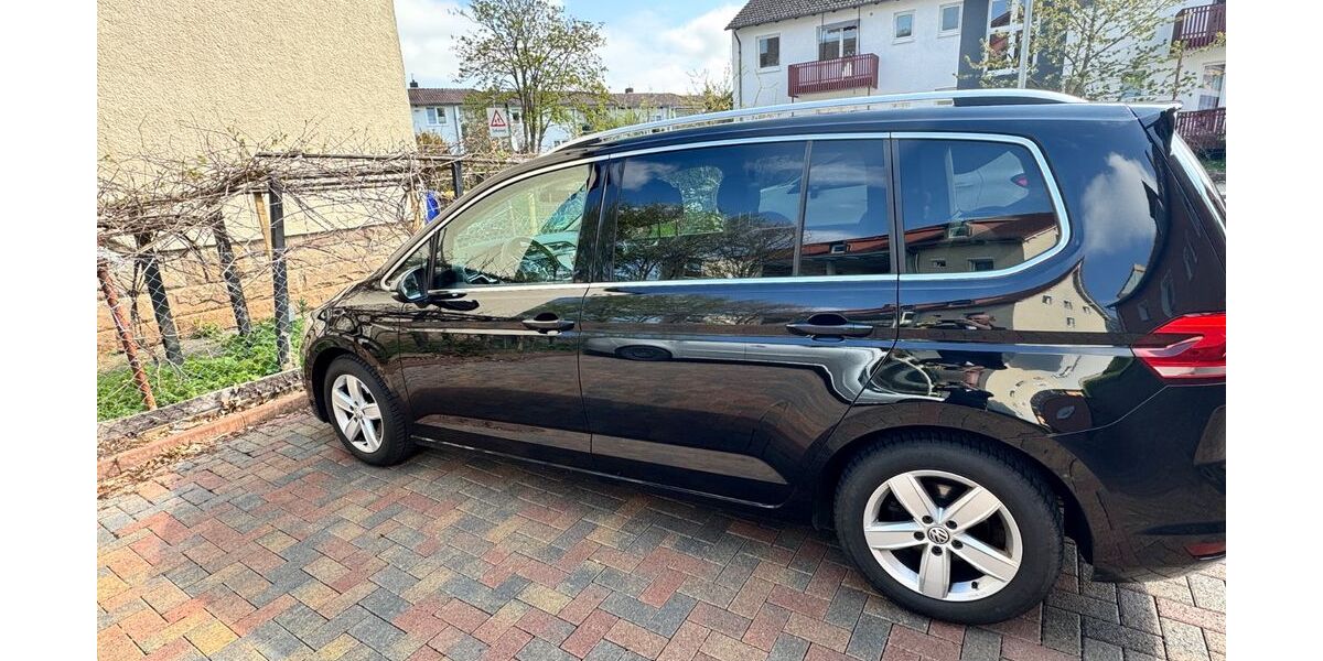 VW Touran 118.500 km 20.890 &euro; Bad Arolsen 34454