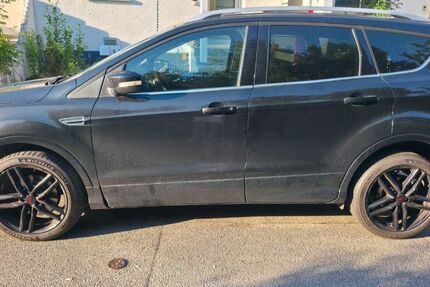 Ford Kuga 210.000 km 6.600 &euro; Obertraubling 93083