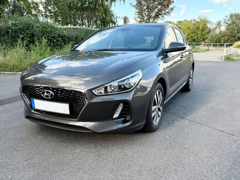 i30