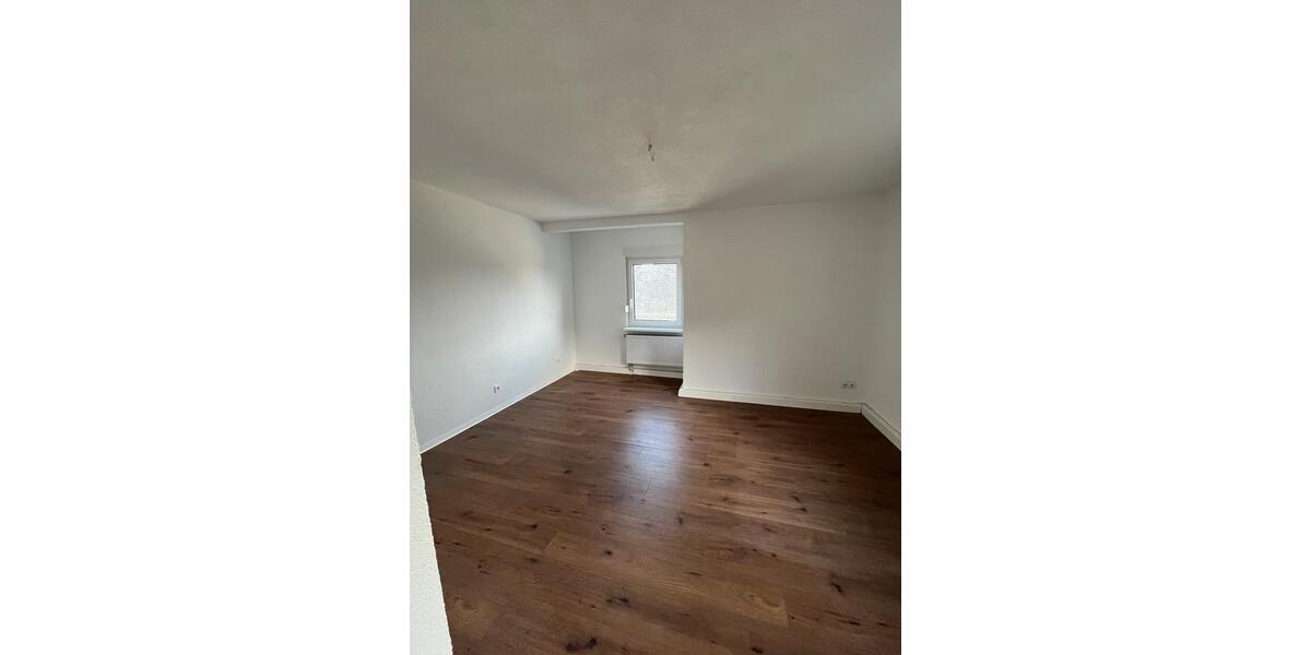 Einfamilienhaus Siegen Eiserfeld - 7 Zimmer, 135 m&sup2;, 260.000&euro; | Angebot:26904115
