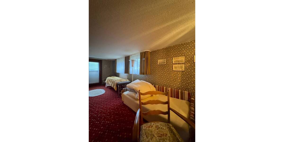 Bungalow Bad Nenndorf - 6 Zimmer, 235 m&sup2;, 400.000&euro; | Angebot:25245922