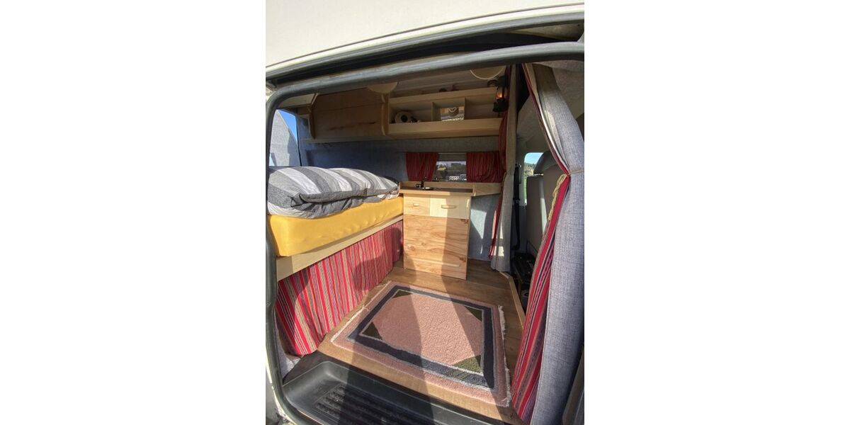 VW T5 Transporter 261.257 km 18.900 &euro; Tiefenbach 84184