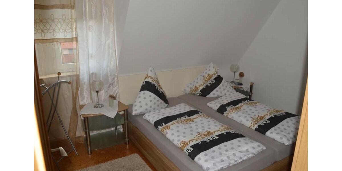 Dachgeschoßwohnung Dettelbach - 2 Zimmer, 45 m&sup2;, 845&euro; | Angebot:26696365