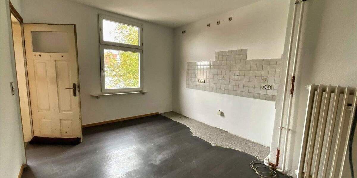 Etagenwohnung Eschwege - 6 Zimmer, 160 m&sup2;, 140.000&euro; | Angebot:25730302