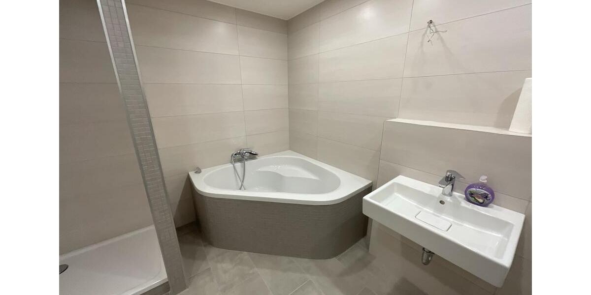 Helle frisch sanierte 3-Zimmer-Wohnung in Niederkassel-Rheidt 3 zimmer