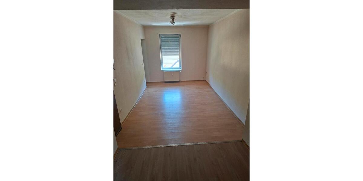 Etagenwohnung Großrosseln - 2 Zimmer, 65 m&sup2;, 480&euro; | Angebot:26336213