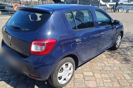 Dacia Sandero 48.300 km 5.949 &euro; Hamburg 21079