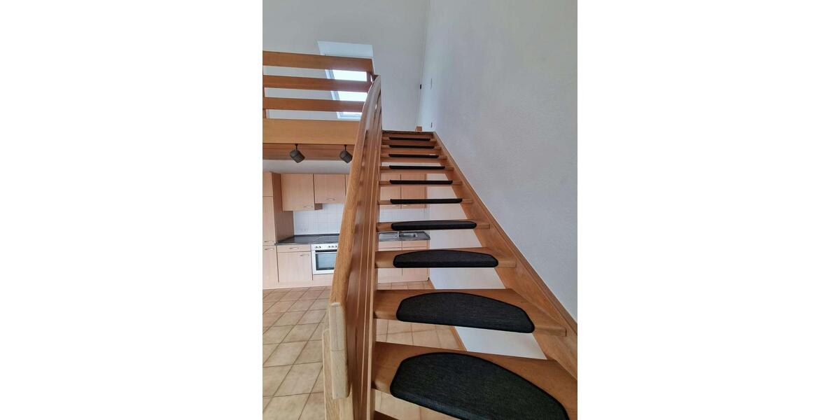 Dachgeschoßwohnung Cuxhaven - 2.5 Zimmer, 135 m&sup2;, 949&euro; | Angebot:26004700