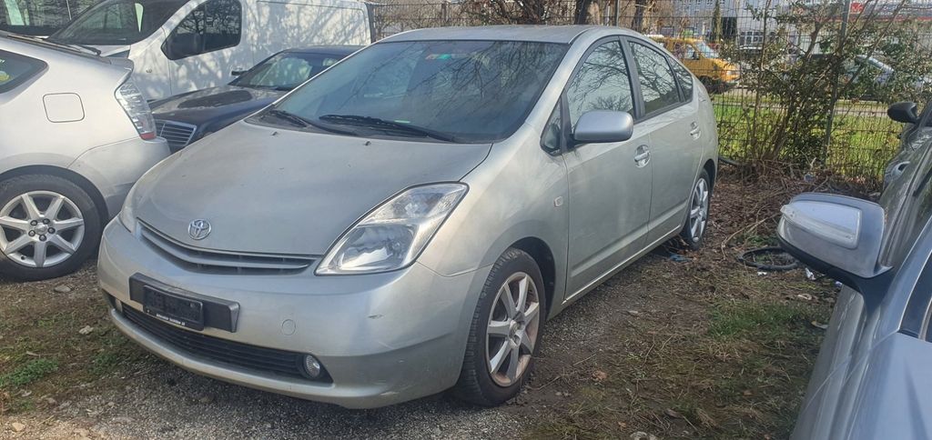 Toyota Prius 178.550 km 3.900 &euro; Freiburg 79108