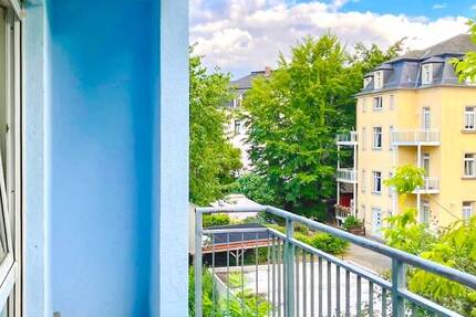 Idyllisch wohnen mit EBK, Parkett, ... und alles ist in der Nähe!