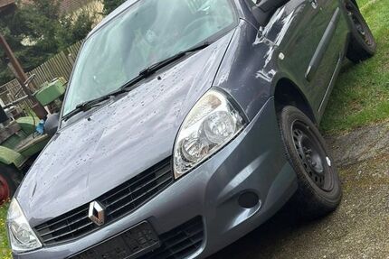 Renault Clio 135.307 km 1.990 &euro; Belgern-Schildau 04874