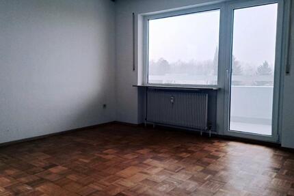 3 Zi.-Wohnung, 77qm, Balkon, WG geeignet, in BambergGaustadt 3 zimmer