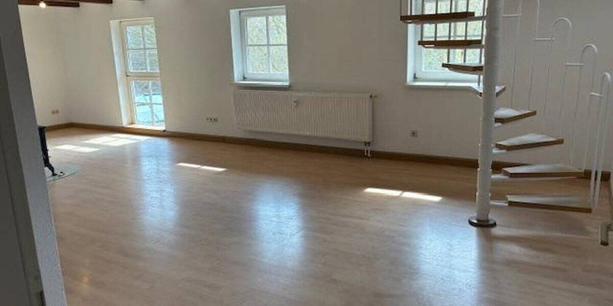 Etagenwohnung Seesen Kirchberg - 3 Zimmer, 129 m&sup2;, 895&euro; | Angebot:26344022