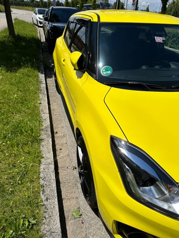 Suzuki Swift 89.000 km 13.900 € München 81737