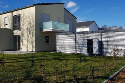 2,5 Zimmer Erdgeschosswohnung Garten KFW-40 Carport 2.5 zimmer