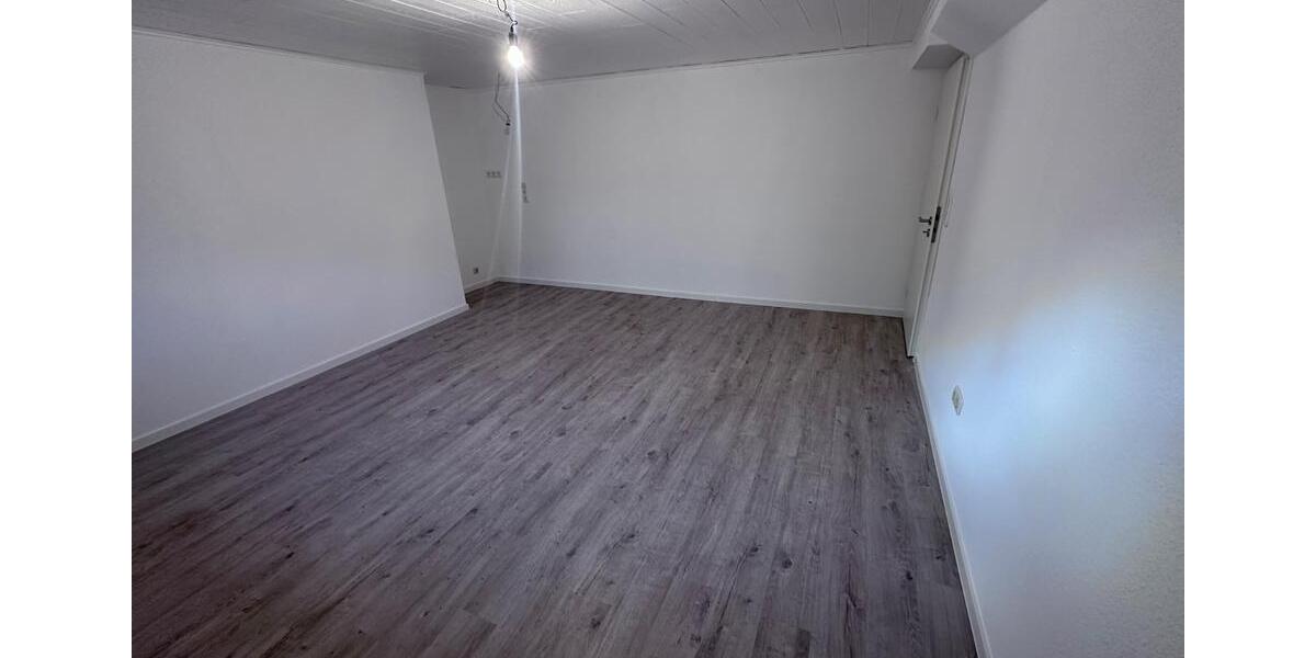 Etagenwohnung Korbach - 6 Zimmer, 125 m&sup2;, 249.000&euro; | Angebot:26762549