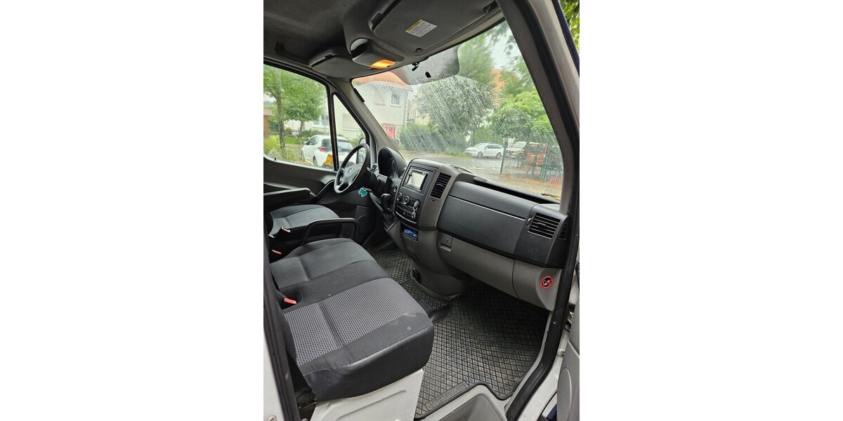 Mercedes-Benz Sprinter 3,5-T Kasten 321.100 km 7.497 € Berlin 10178