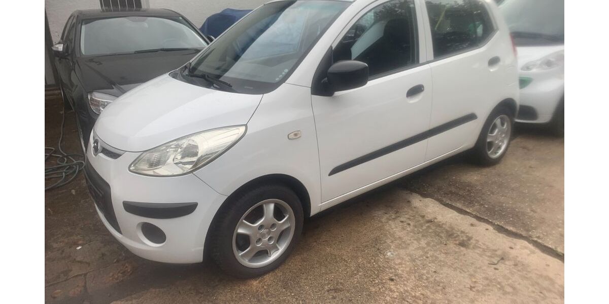 Hyundai i10 32.793 km 4.495 &euro; Köln 51107