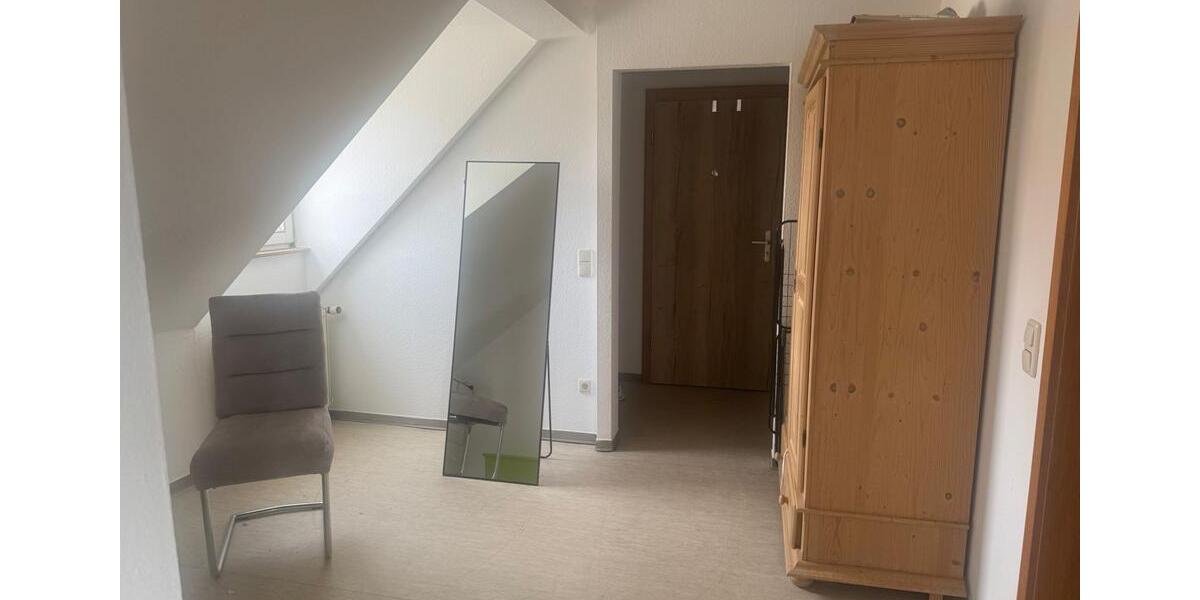 Dachgeschoßwohnung Hungen - 1 Zimmer, 39 m&sup2;, 380&euro; | Angebot:26295129