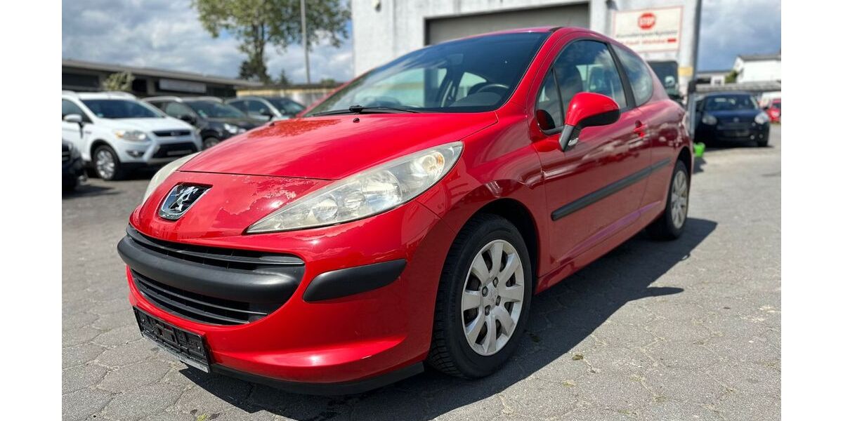 Peugeot 207 196.000 km 1.699 &euro; Elz 65604