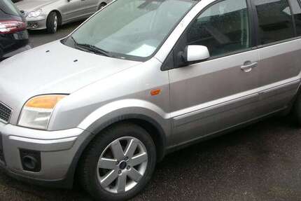 Ford Fusion 152.000 km 3.990 &euro; Bonn 53115
