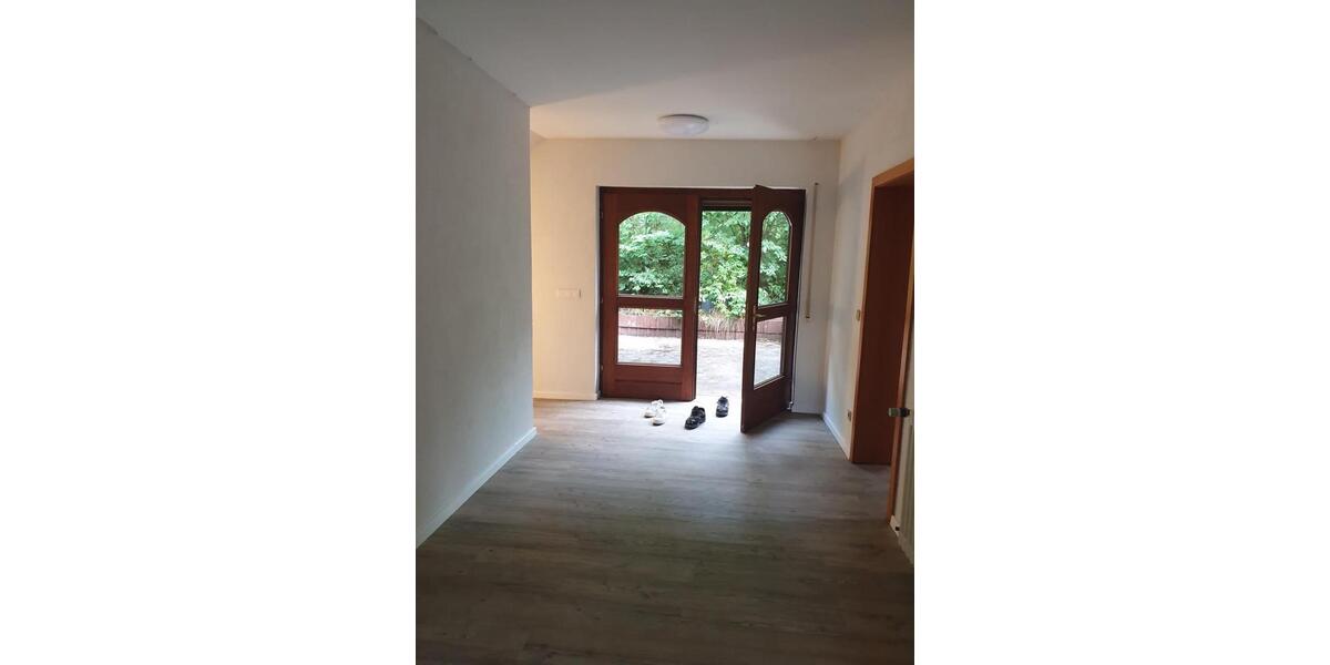 Etagenwohnung Steffenberg - 10 Zimmer, 227 m&sup2;, 179.000&euro; | Angebot:25915457
