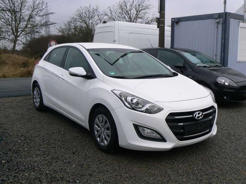 i30