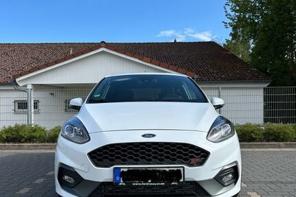 Ford Fiesta 79.600 km 15.900 € Wennigsen 30974