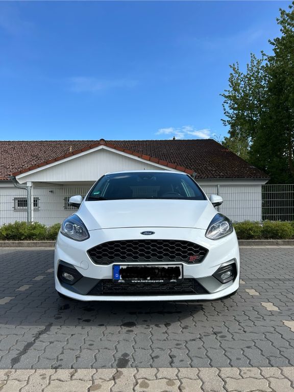 Ford Fiesta 79.600 km 15.900 € Wennigsen 30974