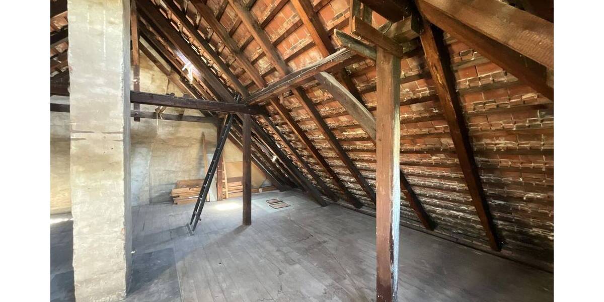 Doppelhaushälfte Cottbus Schmellwitz - 7 Zimmer, 198 m&sup2;, 250.000&euro; | Angebot:24045311