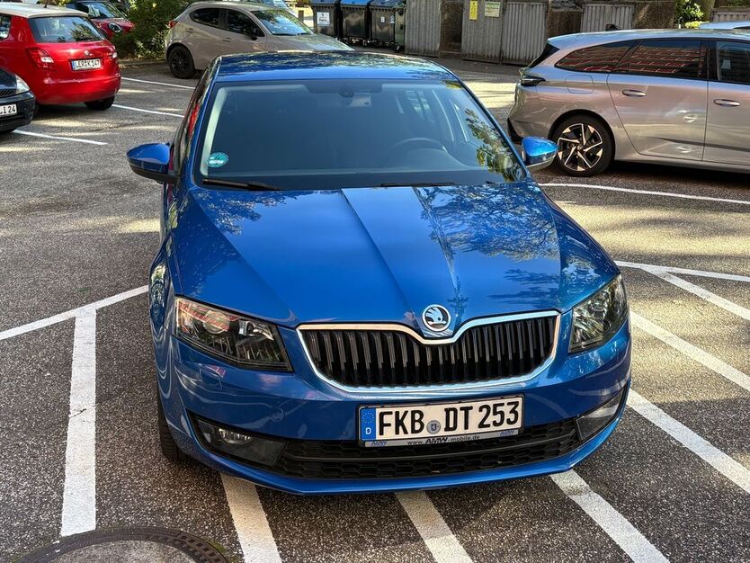 Skoda Octavia 90.000 km 14.500 € Hamburg 22529