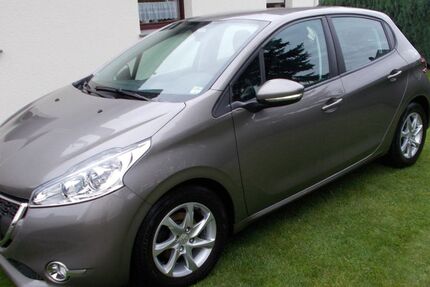 Peugeot 208 142.000 km 4.300 &euro; Haßbergen 31626