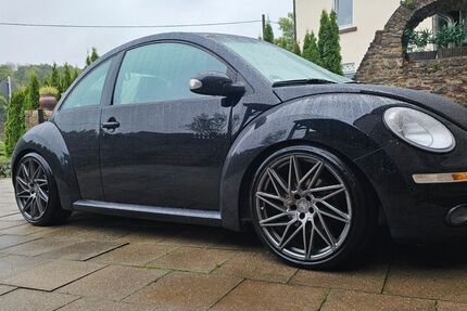 VW Beetle 143.000 km 5.999 € HATTINGEN 45529