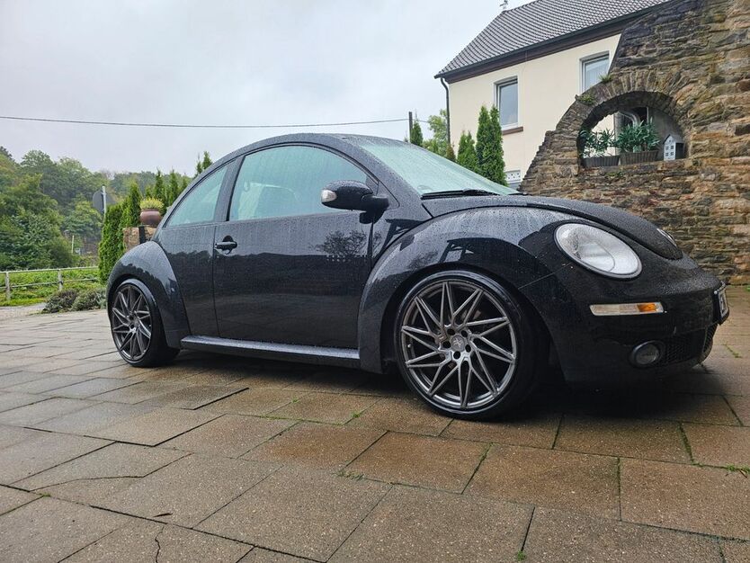 VW Beetle 143.000 km 5.999 € HATTINGEN 45529