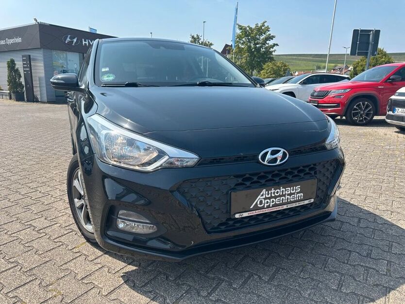 i20