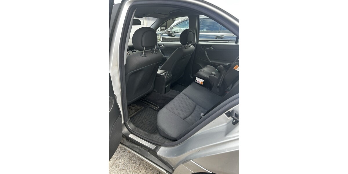 Mercedes-Benz C 180 141.900 km 2.400 &euro; Germersheim 76726