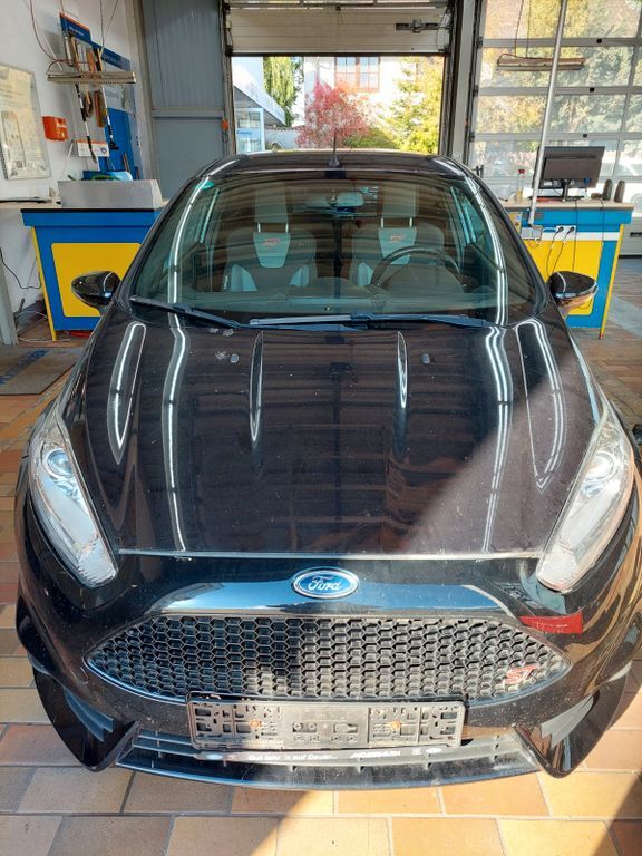Ford Fiesta 120.000 km 7.995 € Bayreuth 95448
