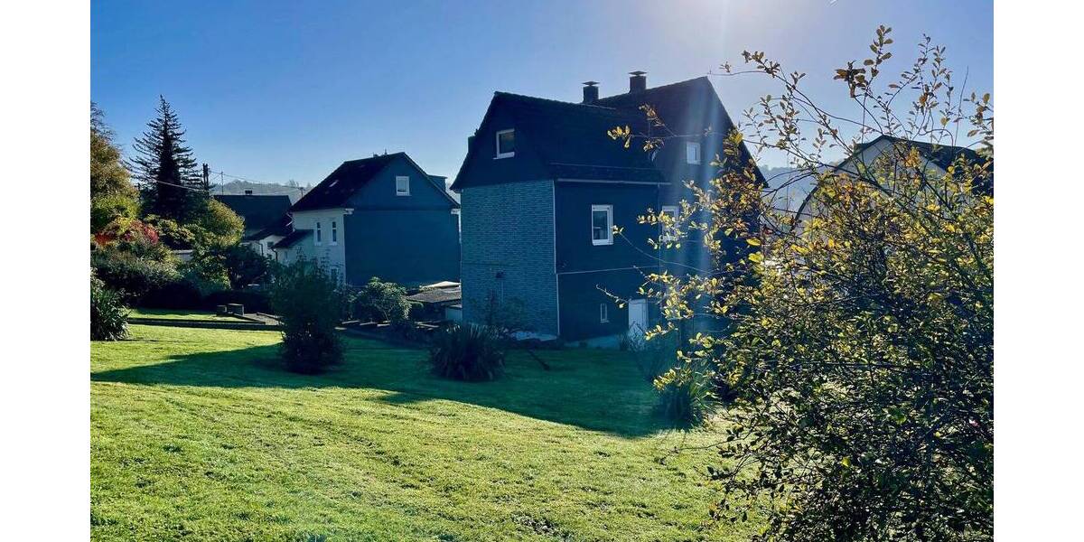 Mehrfamilienhaus, Wohnhaus Bergneustadt - 8 Zimmer, 176 m&sup2;, 260.000&euro; | Angebot:25691798