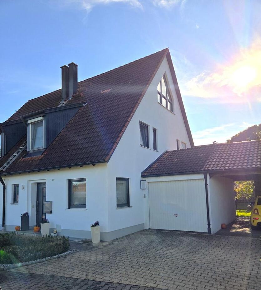 Gepflegte Doppelhaushälfte in ruhiger Lage in Reinhartshausen zimmer