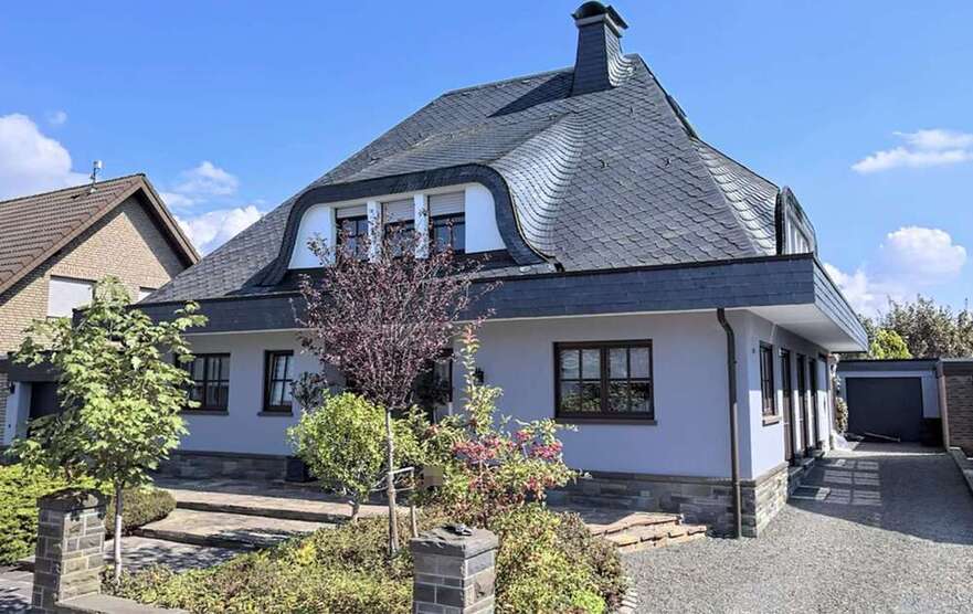 Haus zum Kaufen in Zülpich Wichterich 795.000 € 247 m²