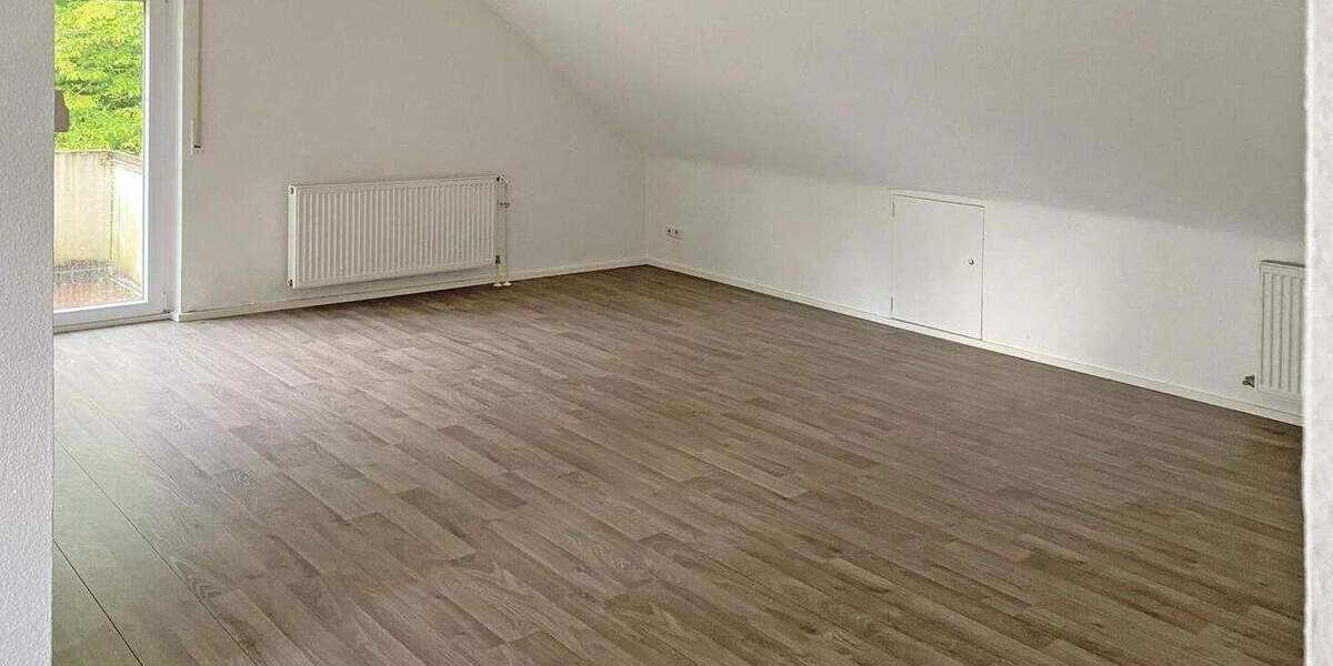 Etagenwohnung Esslingen am Neckar Pliensauvorstadt - 2 Zimmer, 64 m&sup2;, 225.000&euro; | Angebot:25167856